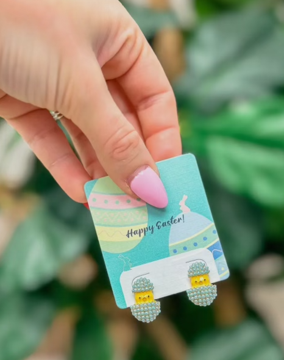 Pearly Chick Stud Earrings